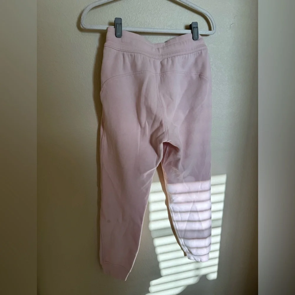 Lululemon high rise Scuba jogger pant‎ sz 4 in Pink Mist